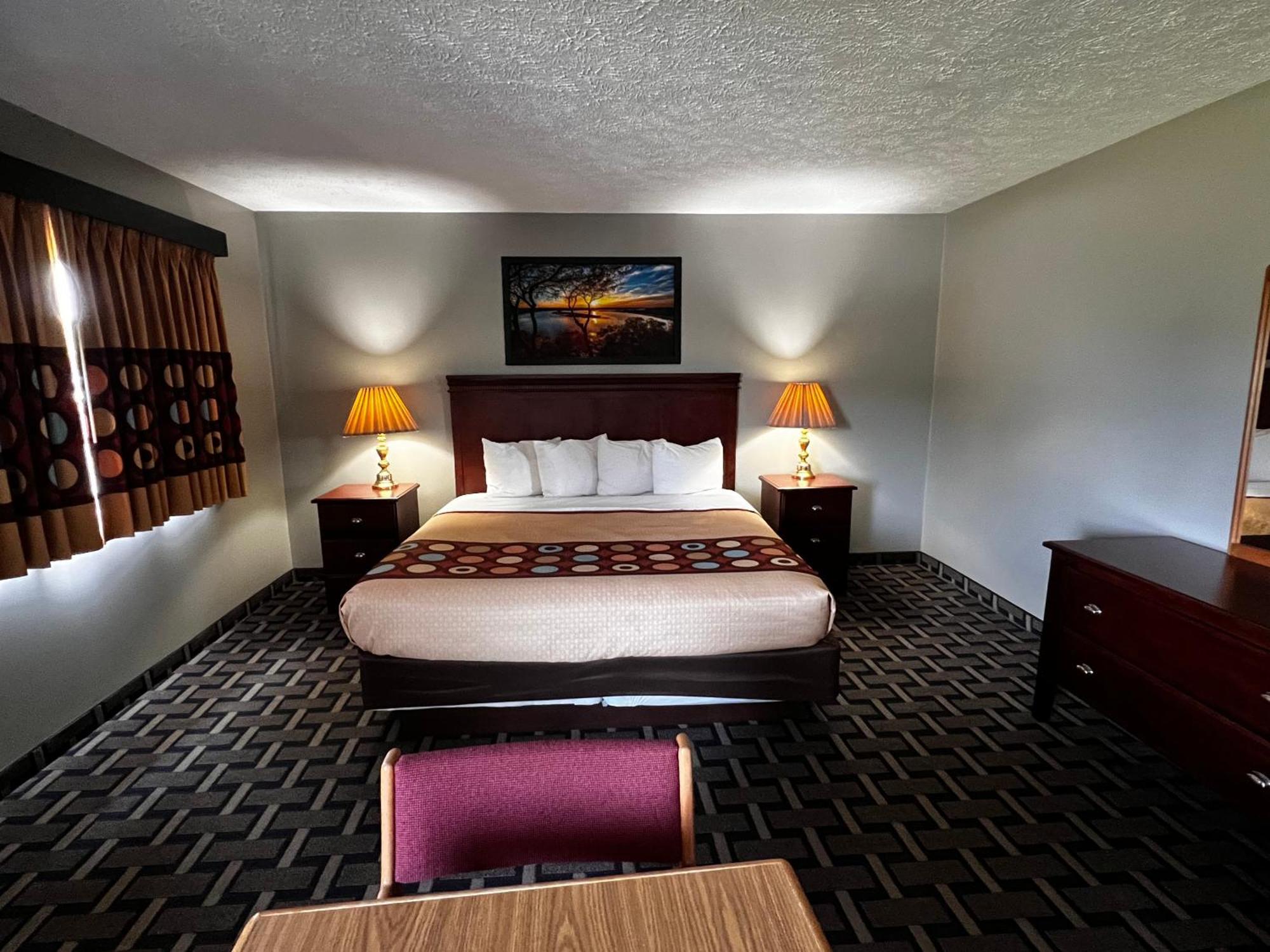 Sky Lodge Inn & Suites - Делаван Экстерьер фото